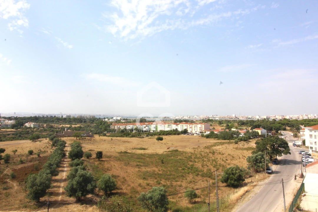 Apartamento T2 para Venda em Seixal, Arrentela e Aldeia de Paio Pires Foto 34