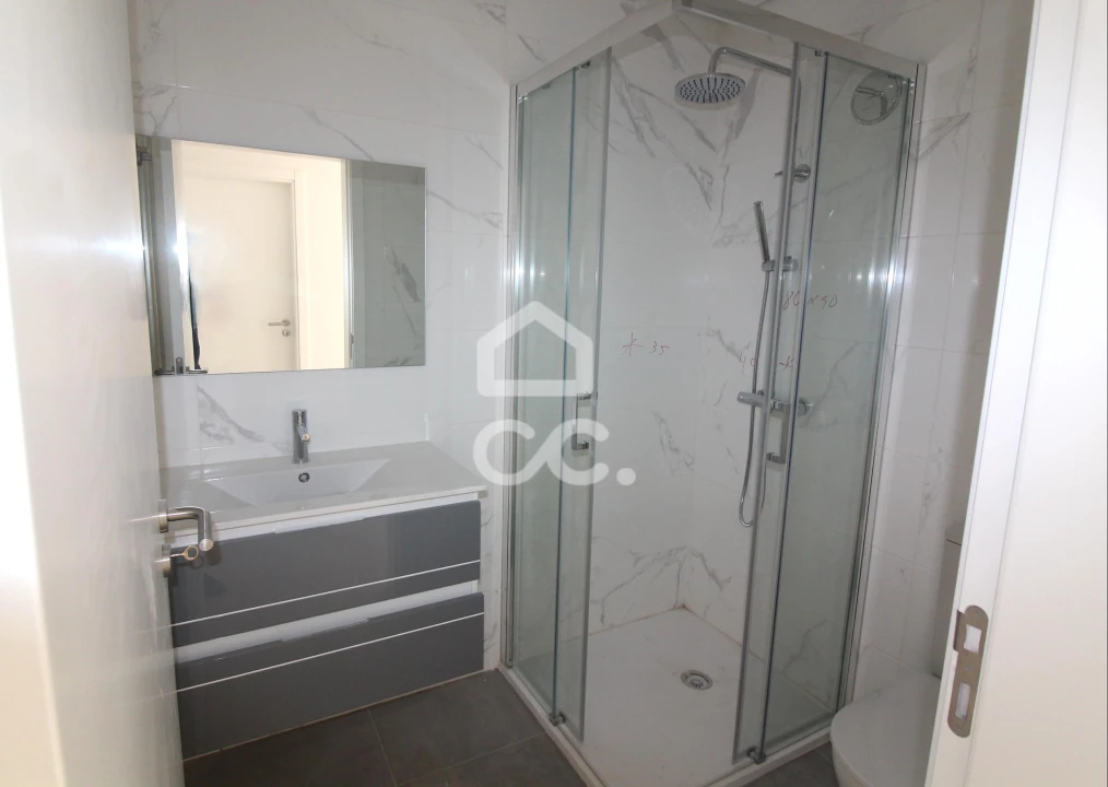 Apartamento T2 para Venda em Seixal, Arrentela e Aldeia de Paio Pires Foto 20