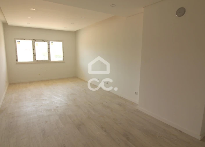 Apartamento T2 para Venda em Seixal, Arrentela e Aldeia de Paio Pires Foto 13