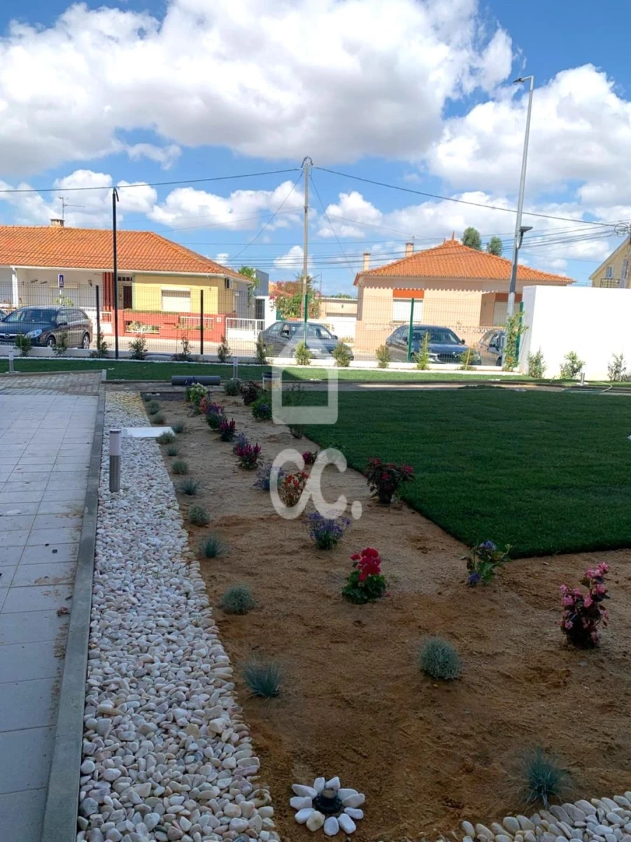 Apartamento T2 para Venda em Seixal, Arrentela e Aldeia de Paio Pires Foto 15