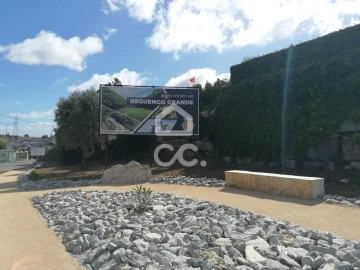 Terreno para Venda em Reguengo Grande