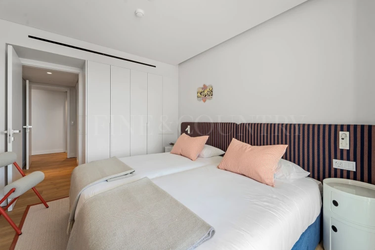 Apartamento T4 para Venda em Quarteira Foto 18