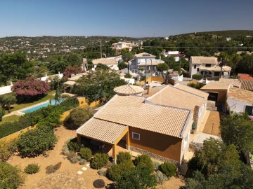 Moradia T4 para Venda em Loule (São Clemente)
