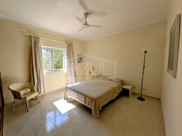 Moradia T4 para Venda em Loule (São Clemente)