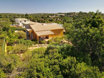 Moradia T4 para Venda em Loule (São Clemente)