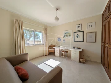 Moradia T4 para Venda em Loule (São Clemente)