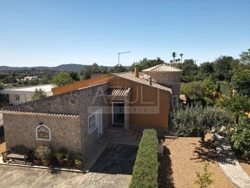 Moradia T4 para Venda em Loule (São Clemente)