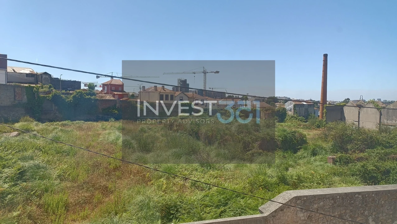 Moradia T3 para Venda em Santa Marinha Foto 35