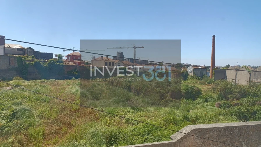 Moradia T3 para Venda em Santa Marinha Foto 35