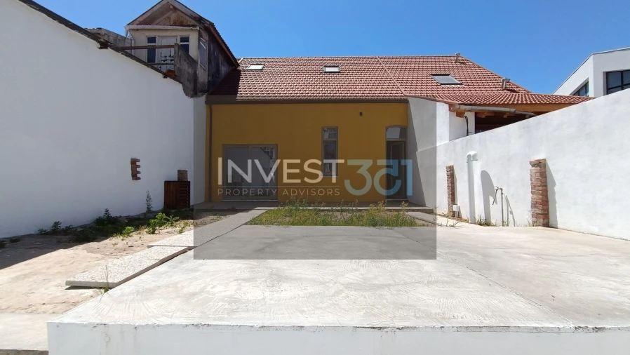 Moradia T3 para Venda em Santa Marinha Foto 26