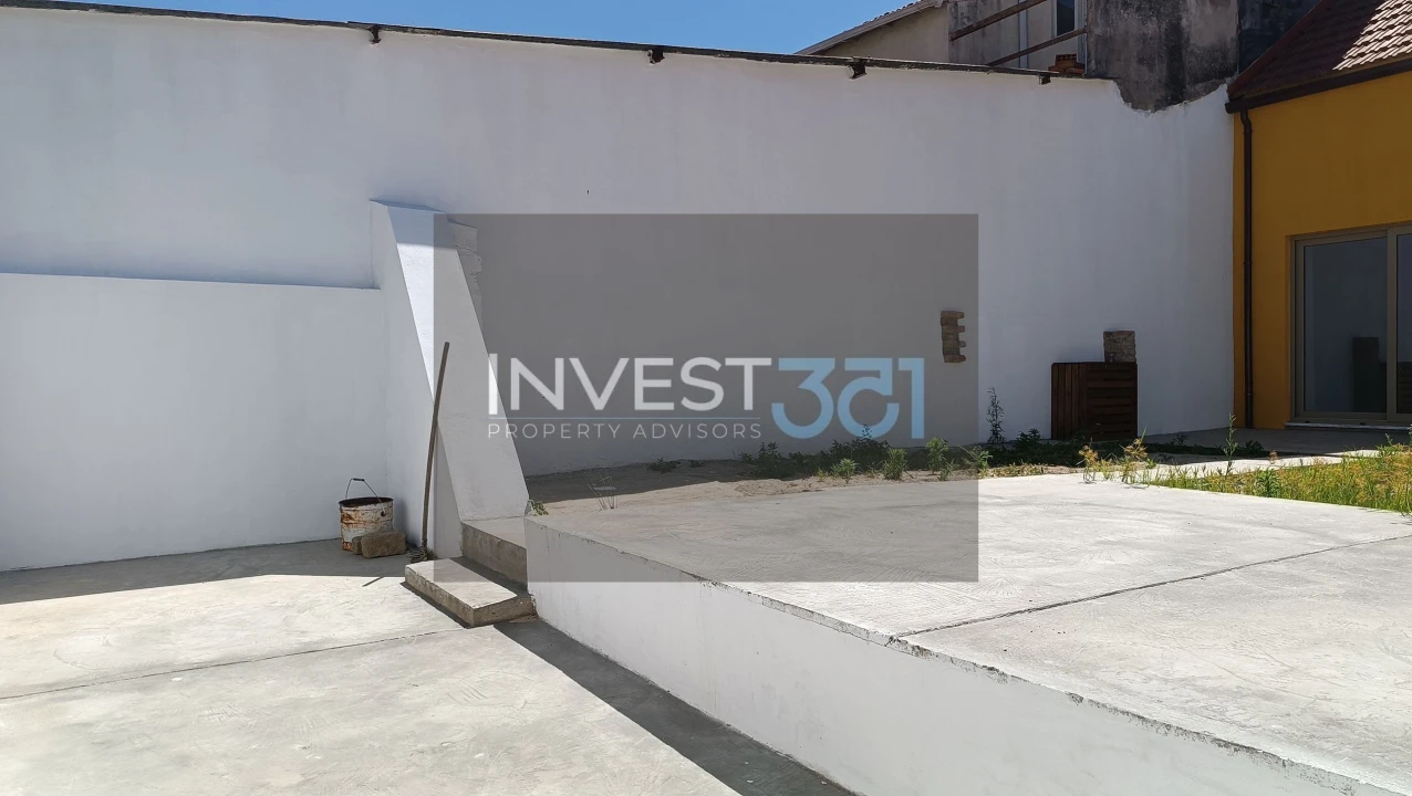 Moradia T3 para Venda em Santa Marinha Foto 24