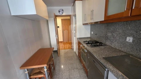 Apartamento T1 para Arrendamento em Canidelo