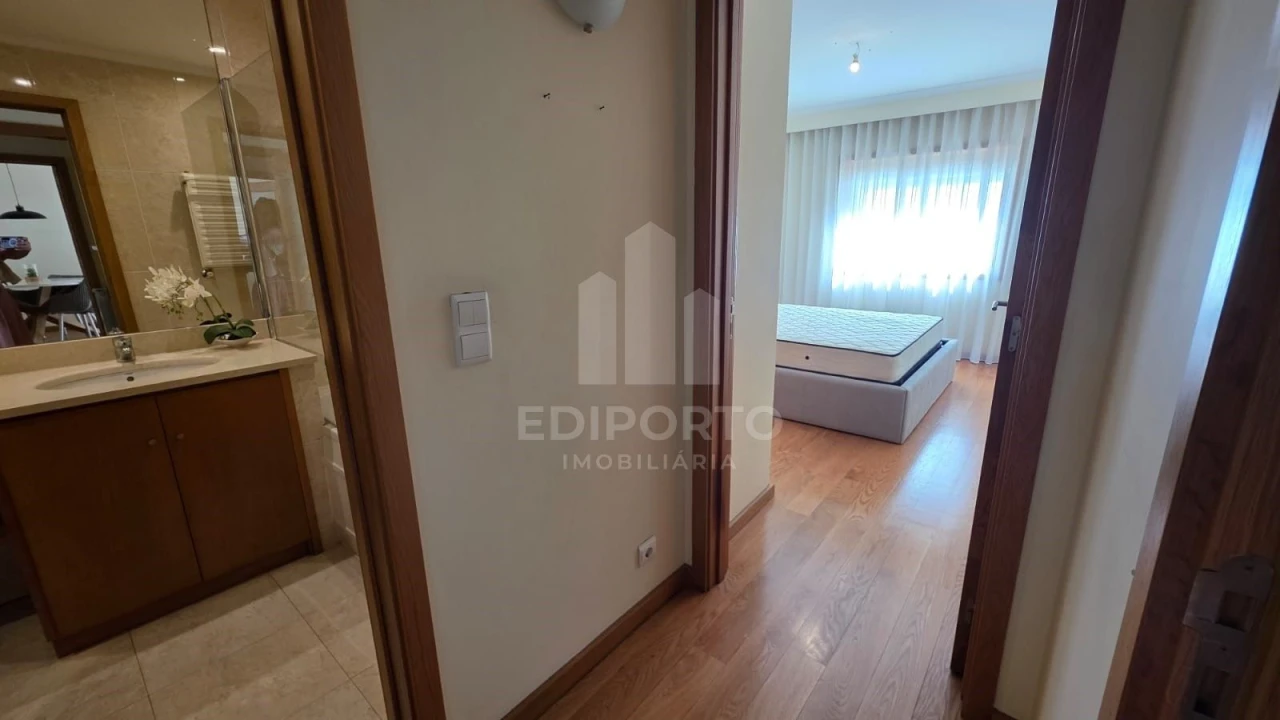 Apartamento T1 para Arrendamento em Canidelo Foto 13