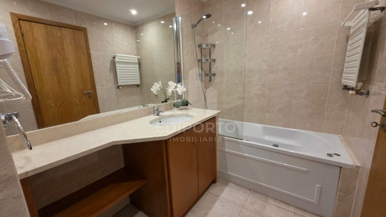 Apartamento T1 para Arrendamento em Canidelo Foto 22