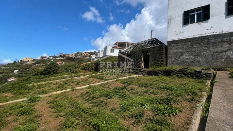 Moradia T2 para Venda em Ribeira Brava