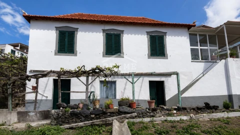 Moradia T2 para Venda em Ribeira Brava