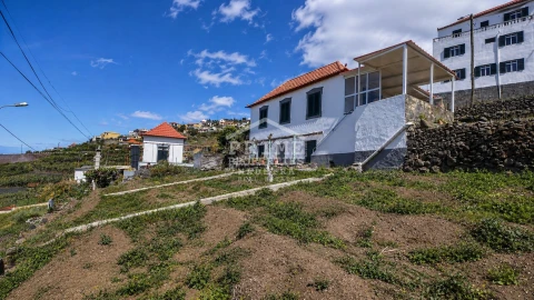 Moradia T2 para Venda em Ribeira Brava