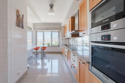 Apartamento T4 para Venda em Parque das Nações