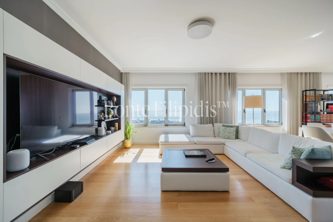 Apartamento T4 para Venda em Parque das Nações Foto 1