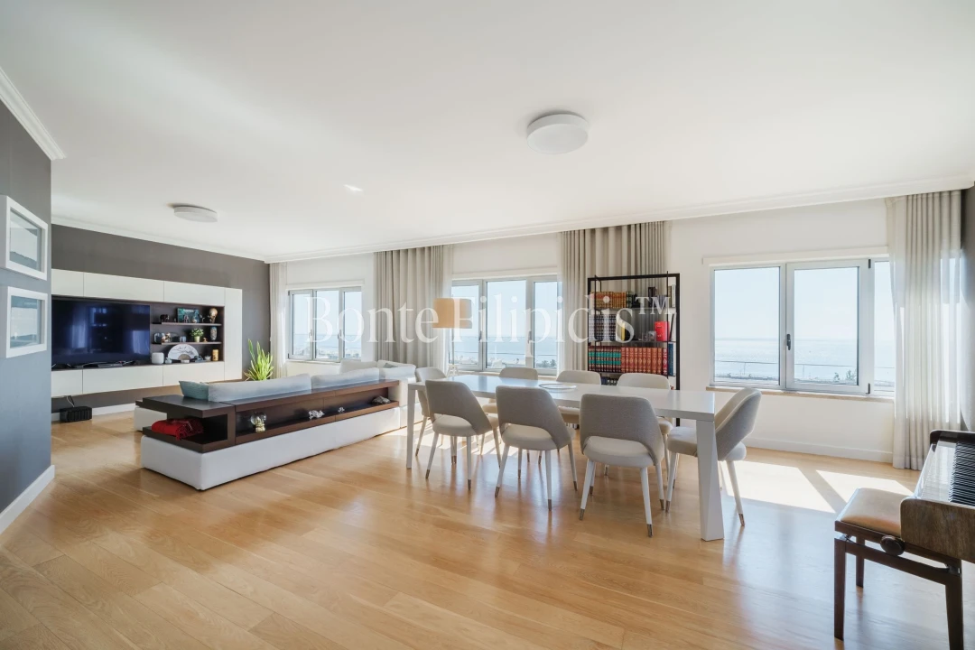 Apartamento T4 para Venda em Parque das Nações Foto 7