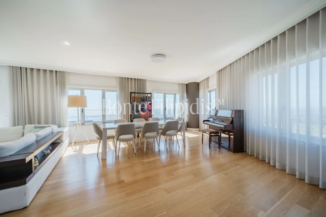 Apartamento T4 para Venda em Parque das Nações Foto 6