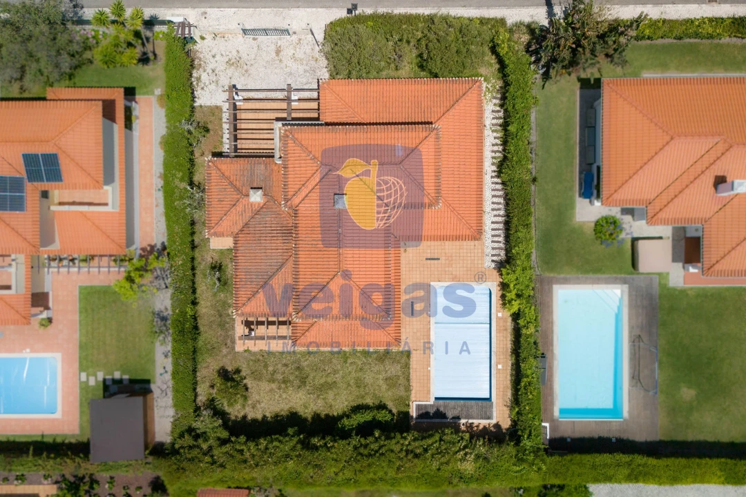 Moradia T4 para Venda em Amoreira Foto 4