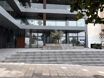 Negócio para Arrendamento em Ponta Delgada (São Pedro)