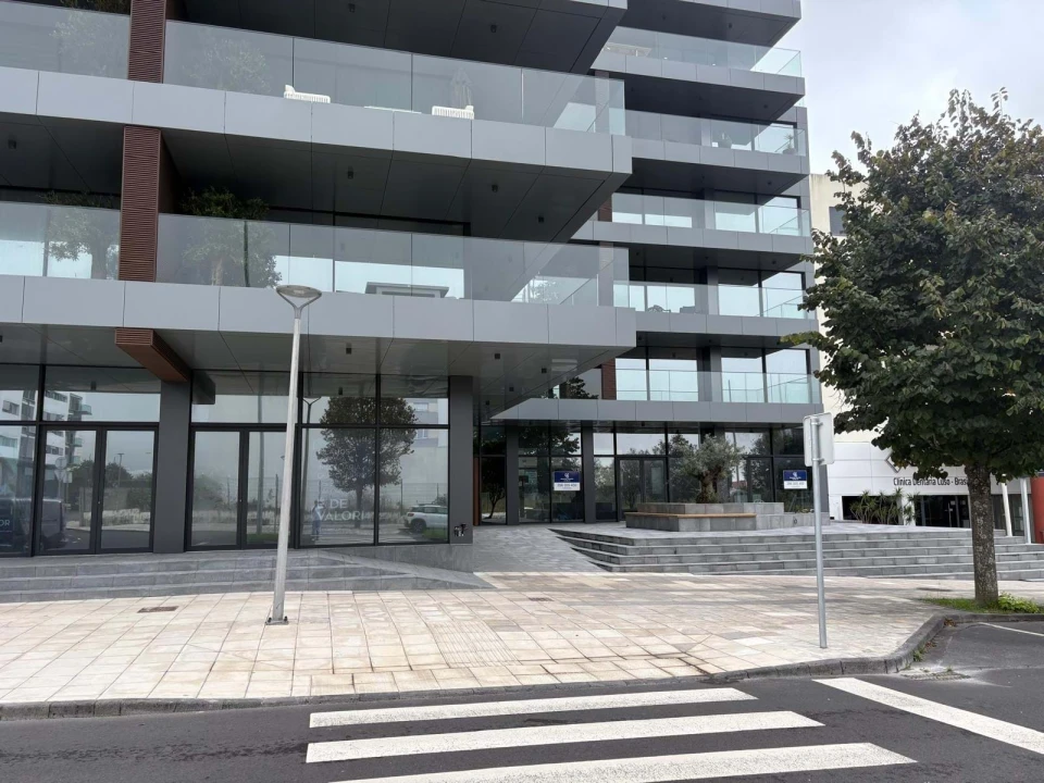 Negócio para Arrendamento em Ponta Delgada (São Pedro) Foto 4