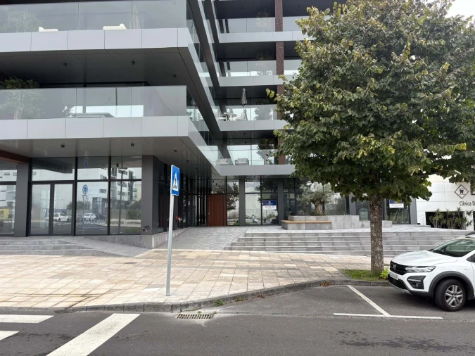 Negócio para Arrendamento em Ponta Delgada (São Pedro) Foto 5