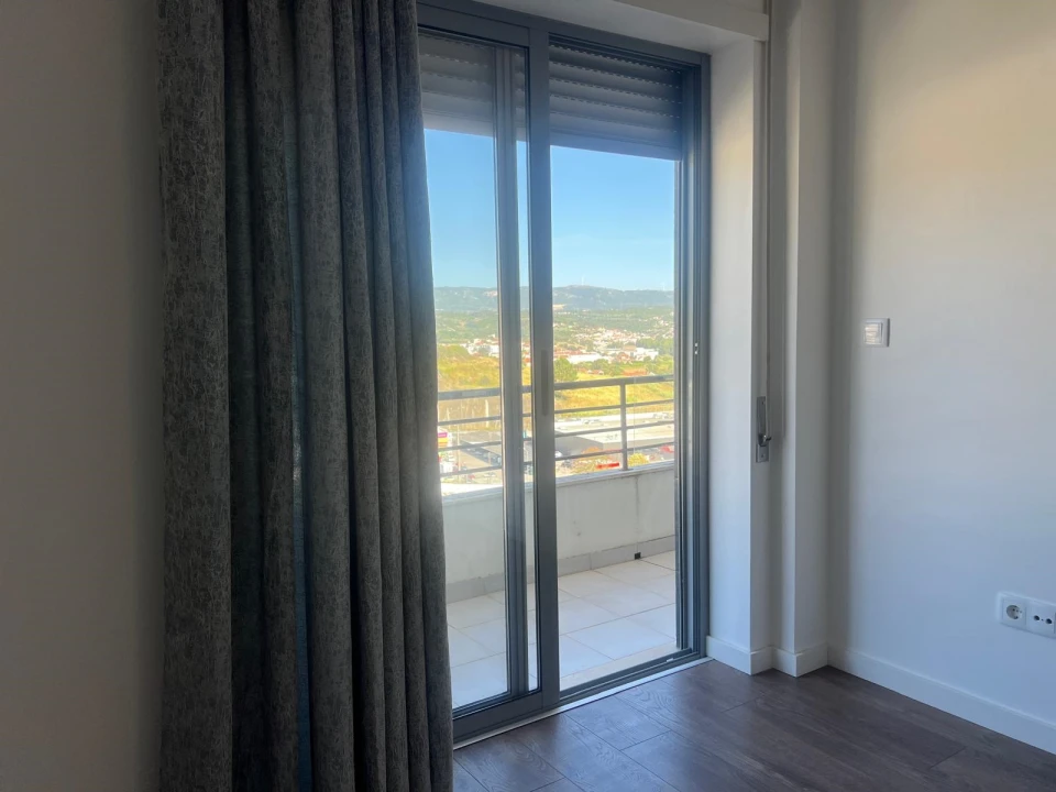Apartamento T4 para Venda em Alcobaça e Vestiaria Foto 5