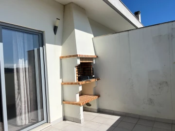 Apartamento T4 para Venda em Alcobaça e Vestiaria