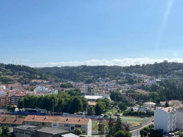 Apartamento T4 para Venda em Alcobaça e Vestiaria
