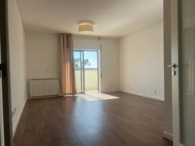 Apartamento T4 para Venda em Alcobaça e Vestiaria Foto 4