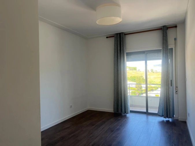 Apartamento T4 para Venda em Alcobaça e Vestiaria Foto 17