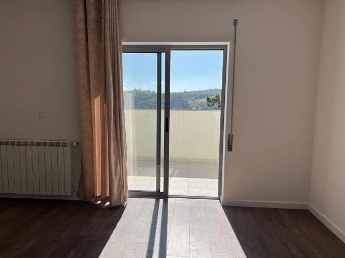 Apartamento T4 para Venda em Alcobaça e Vestiaria Foto 23