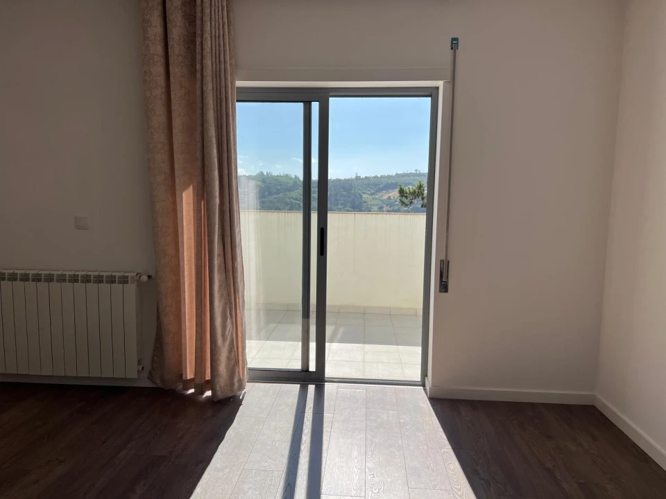 Apartamento T4 para Venda em Alcobaça e Vestiaria Foto 23