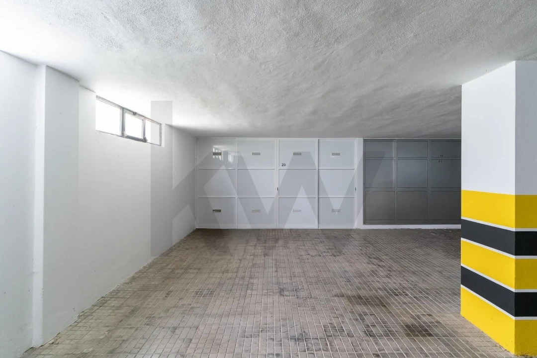 Apartamento T2 para Venda em Portimão Foto 44