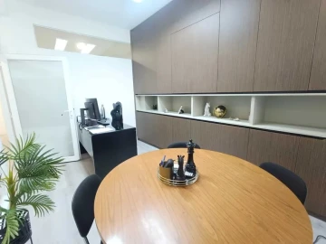 Negócio para Arrendamento em Santo Antonio dos Olivais