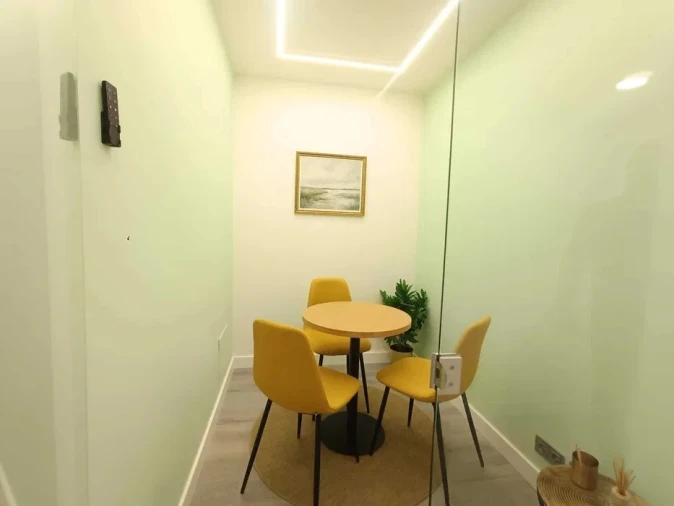 Negócio para Arrendamento em Santo Antonio dos Olivais Foto 8