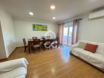 Apartamento T3 para Venda em Sesimbra (Santiago)