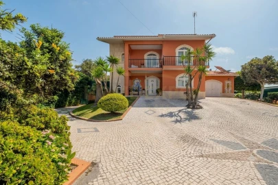 Moradia T5 para Venda em Santa Maria, São Pedro e Matacães