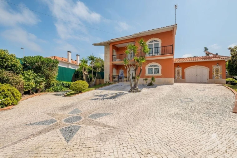 Moradia T5 para Venda em Santa Maria, São Pedro e Matacães Foto 4