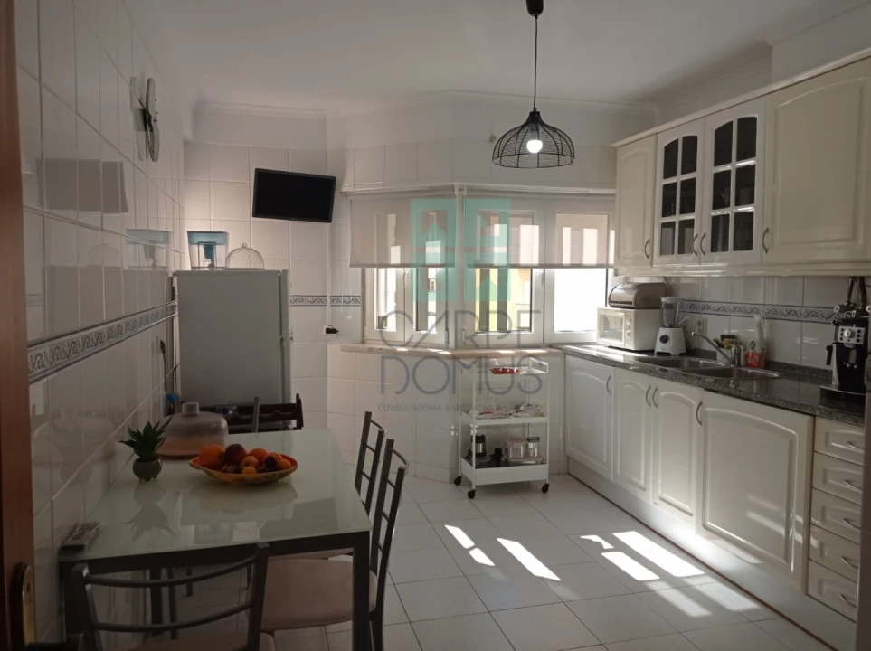 Apartamento T2 para Venda em Ramada e Caneças Foto 9