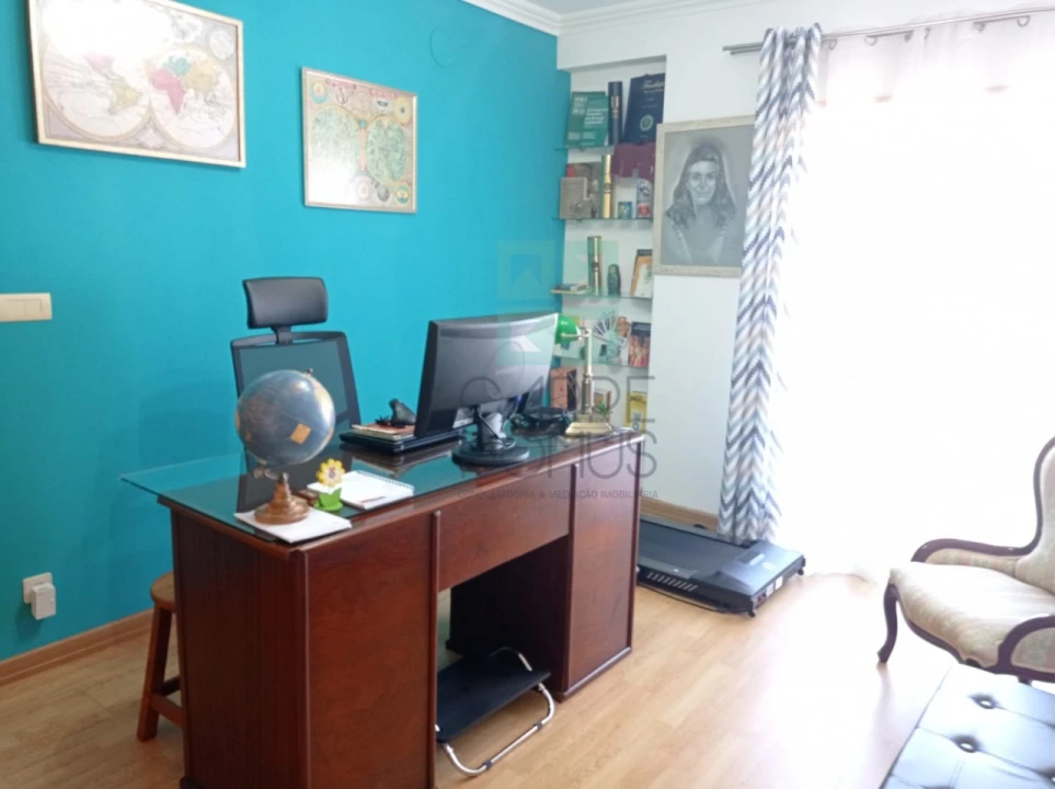 Apartamento T2 para Venda em Ramada e Caneças Foto 17