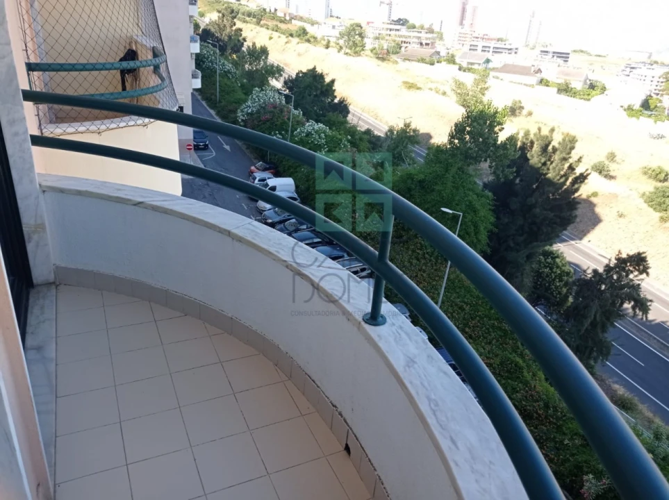 Apartamento T2 para Venda em Ramada e Caneças Foto 19