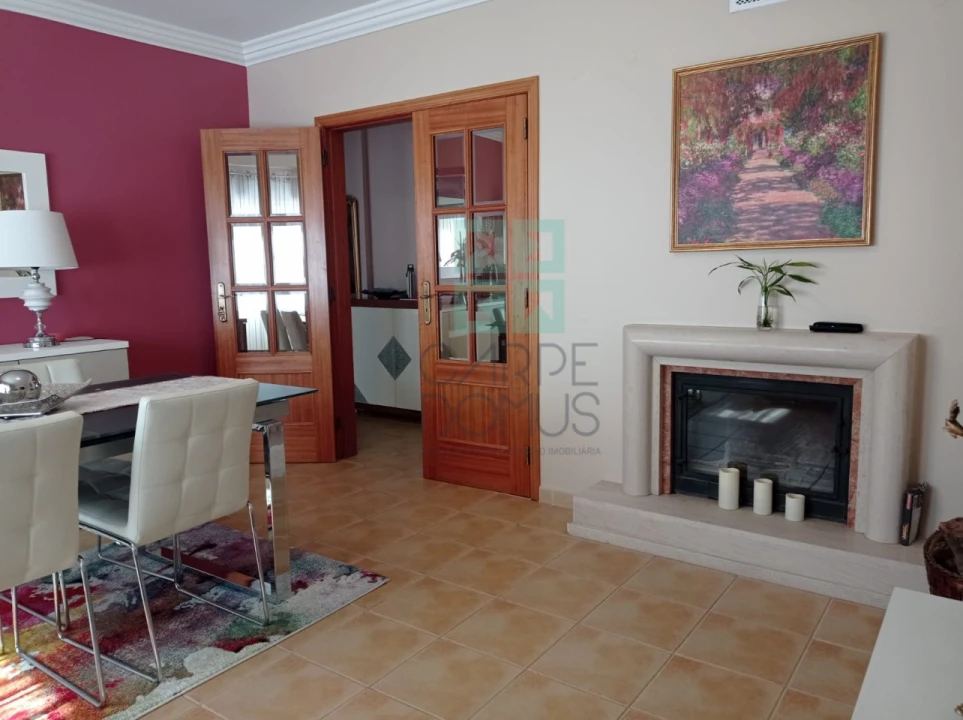 Apartamento T2 para Venda em Ramada e Caneças Foto 3