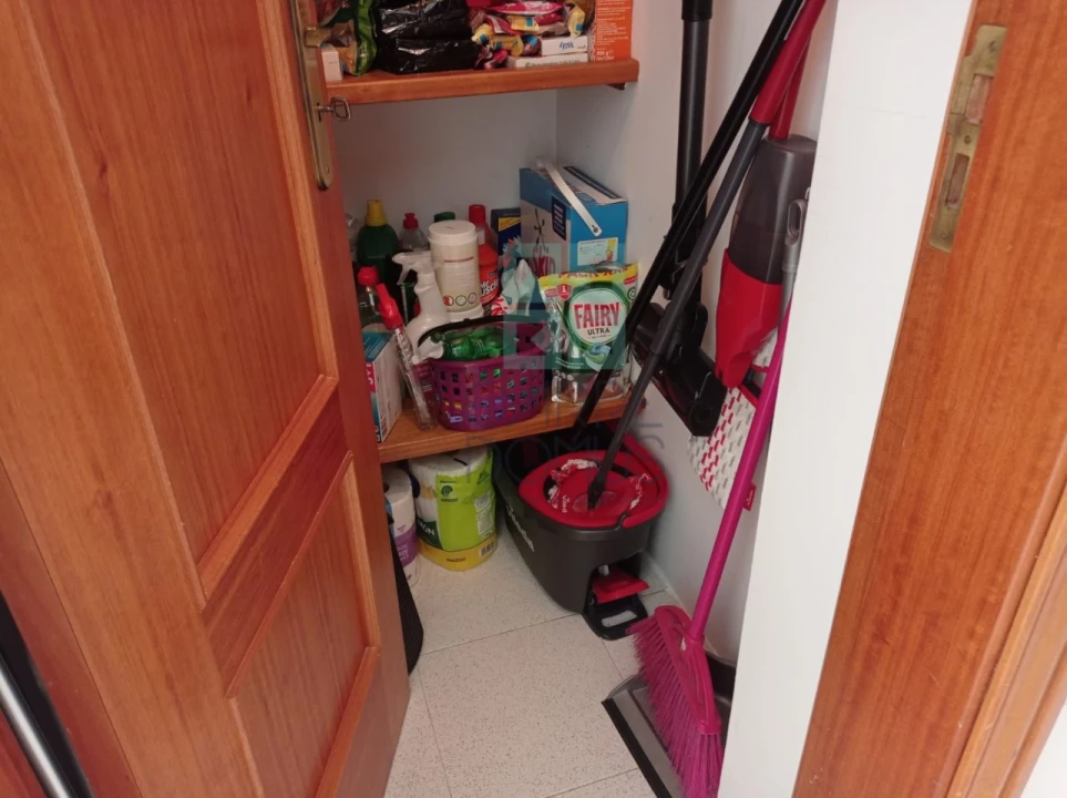 Apartamento T2 para Venda em Ramada e Caneças Foto 12
