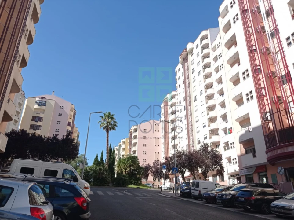 Apartamento T2 para Venda em Ramada e Caneças Foto 30