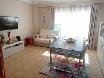 Apartamento T2 para Venda em Ramada e Caneças