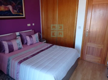 Apartamento T2 para Venda em Ramada e Caneças